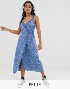 Fashion Union Petite wrap midi dress in blue floral-Multi