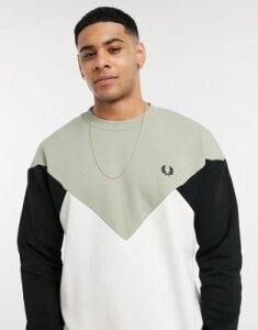 Fred Perry chevron sweat in white and green-Multi