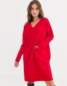Liquorish v neck sweater dress with pockets-Red