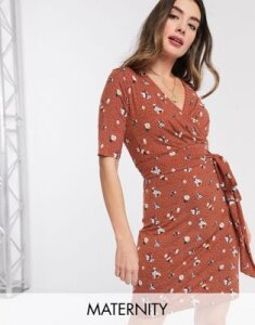 Mamalicious Maternity wrap dress with nursing function in ditsy floral print-Brown