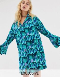 Milk It Vintage shirt dress in feather print with flared sleeves-Blue