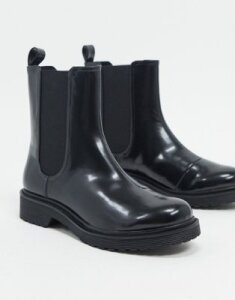 Monki Nori faux leather chelsea boots in black