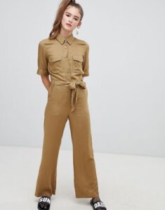 Monki utility belted boilersuit in khaki-Red