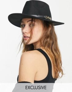 My Accessories London Exclusive black fedora with buckle detail