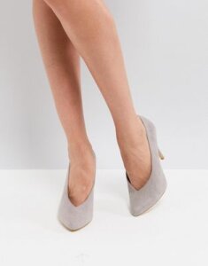 New Look High Vamp Pointed Court Shoe-Gray