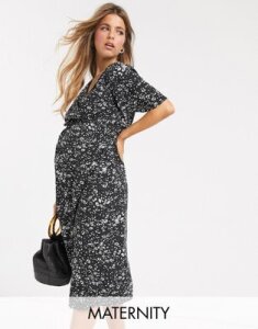 New Look Maternity midi wrap dress in mono spot pattern-Silver
