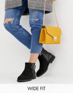 New Look wide fit suedette flat boot in black