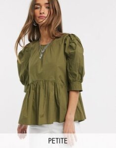Only Petite poplin smock top with puff sleeves in khaki-Green