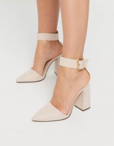 Qupid block heeled shoes in beige