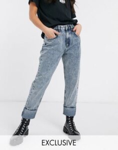 Reclaimed Vintage inspired '98 low rise hipster jean in blue acid wash