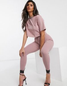 The Couture Club motif cropped t-shirt in pink