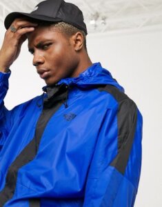 The North Face Yung Blade wind jacket in blue-Black