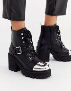 Truffle Collection heeled chunky buckle boot-Black