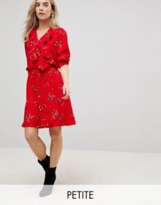 Vero Moda Petite floral printed mini tea dress in red