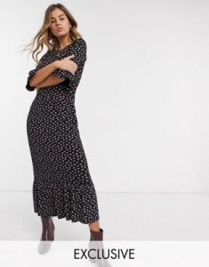 Wednesday's Girl maxi smock dress with peplum hem in ditsy floral-Black