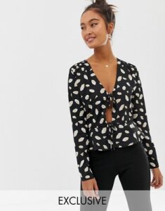 Wednesday's Girl tie front tea blouse in abstract print-Black