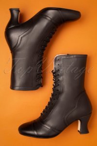 40s Frida Lace Up Booties in Black