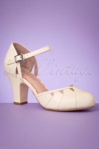 Miss L-fire - 40s lucie cut out pumps in off white