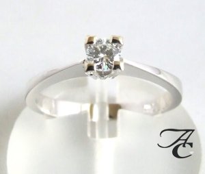 Atelier Christian 14 karaat ring met diamant wit goud