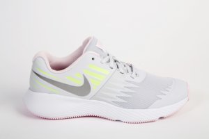 Nike Sneaker star zilver