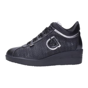 226 A Medusa Zone Sneakers